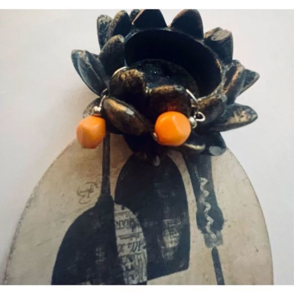 Pretty orange BEAD DANGLE EARRINGS - Picture 6 of 7